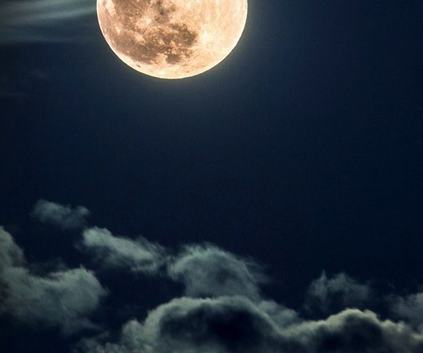 Астрологический анализ влияния Луны на торговлю